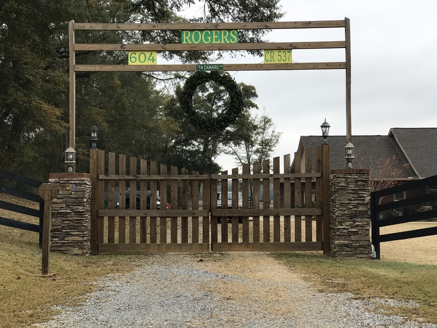 Scotties Entrance Gate Build